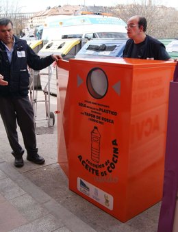 Contenedor de aceite