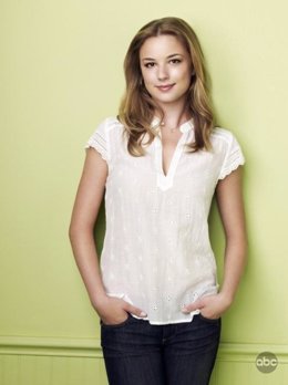 Emily VanCamp