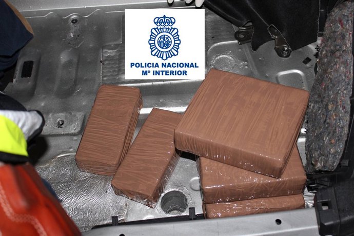 Droga intervenida a tres detenidos que traficaban entre Cataluña y Galicia