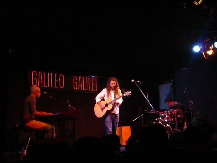 Carlos Chaouen en concierto