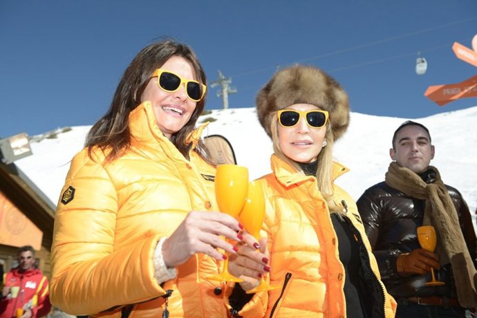María José Suárez y Carmen Lomana