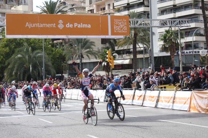 Kenny Dehaes, del Lotto Belisol, ganador del Trofeu Palma de la XXII Iberostar C