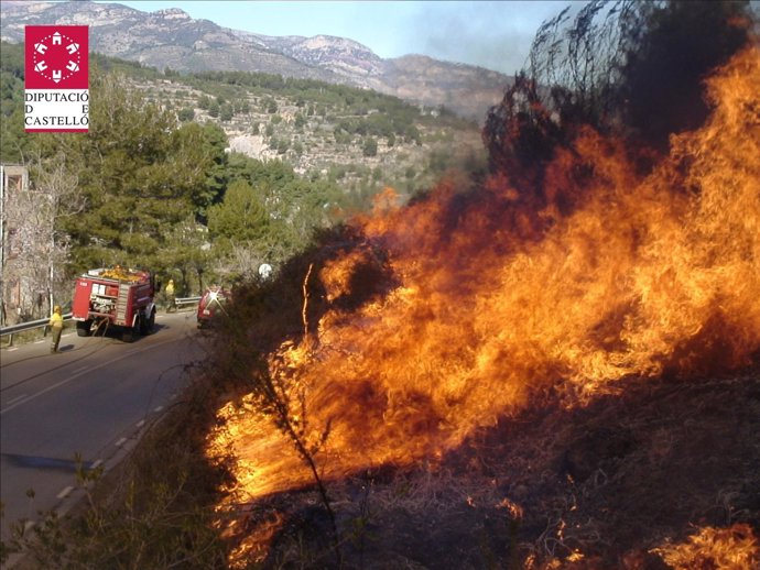 Imagen del incendio de Lucena del Cid