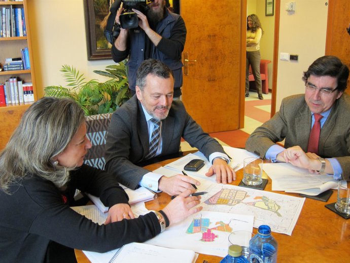 Reunion en Vigo de Zona Franca, Xunta y Autoridad Portuaria