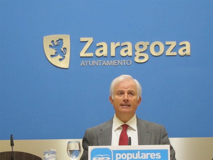 El protavoz del grupo municipal del PP, Eloy Suárez