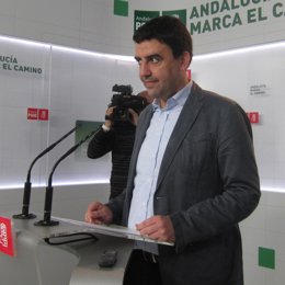 Mario Jiménez, este lunes