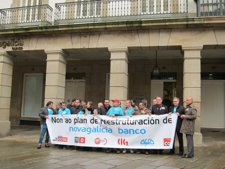 Concentración de los sindicalistas de la mesa negociadora del ERE en NCG