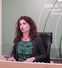 Montero dice que el riesgo sanitario por la huelga de basuras es "aún bajo", según los informes recibidos