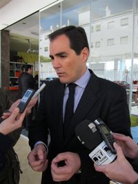 Nieto (PP) critica que a Rajoy se le exija "la prueba diabólica" de demostrar su inocencia