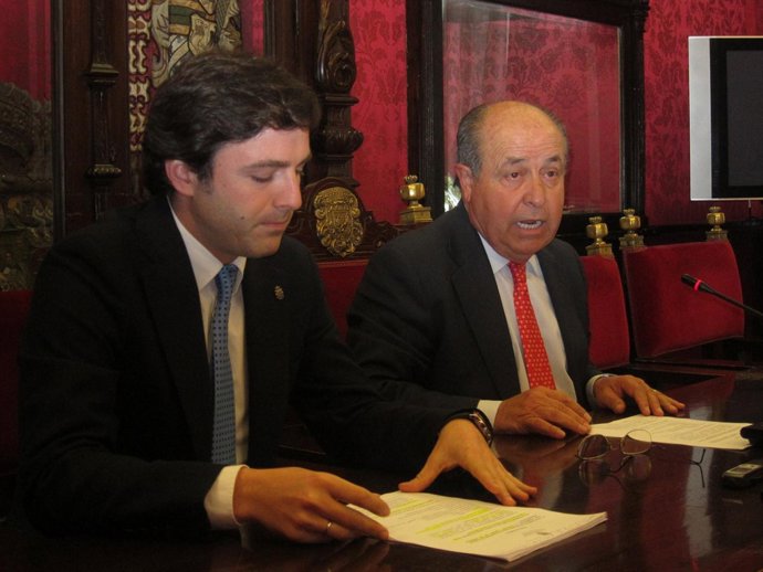 El alcalde de Granada, José Torres Hurtado.