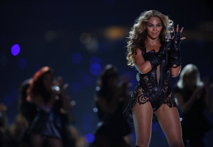  Beyonce Actúa En La Superbowl