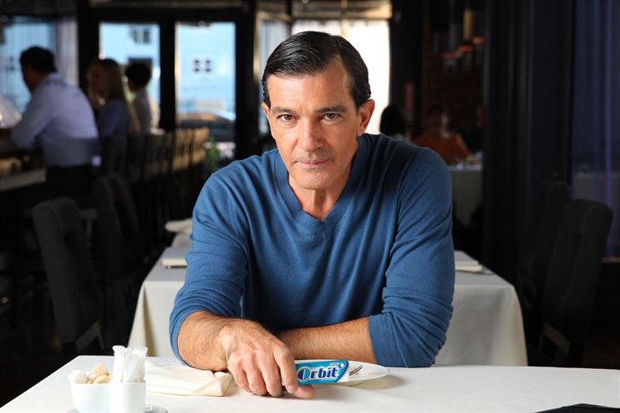 Antonio Banderas en el anuncio de Orbit