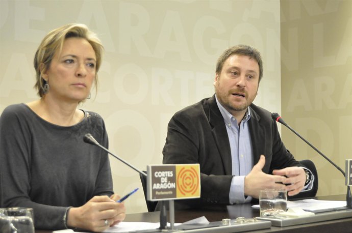 Nieves Ibeas y José Luis Soro (CHA)