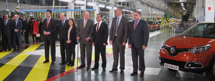 El Rey Don Juan Carlos inaugura la línea de producción del Renault Captur