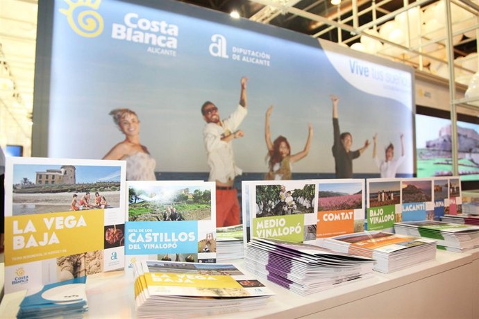 Patronato Costa Blanca en la feria de Fitur de 2013