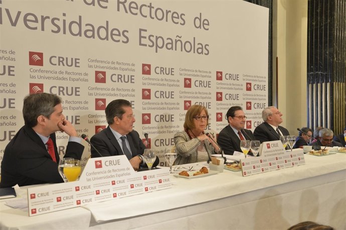 Desayuno CRUE