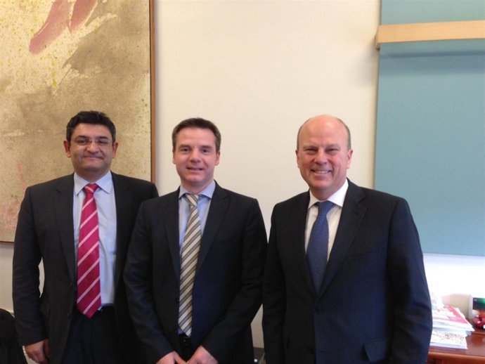 El conseller Máximo Buch se reúne con directivos del MIT en Boston.