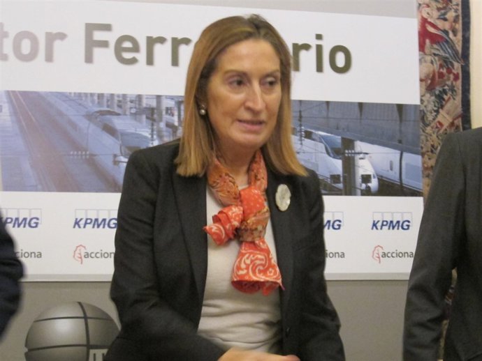 Ana Pastor, ministra de Fomento