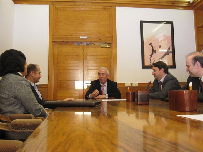 Francisco Bono y responsables de GENEPOL