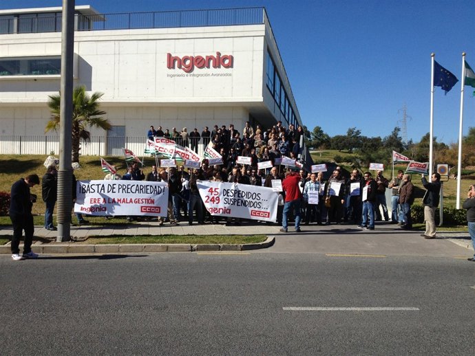 Trabajadores se concentran en Ingenia