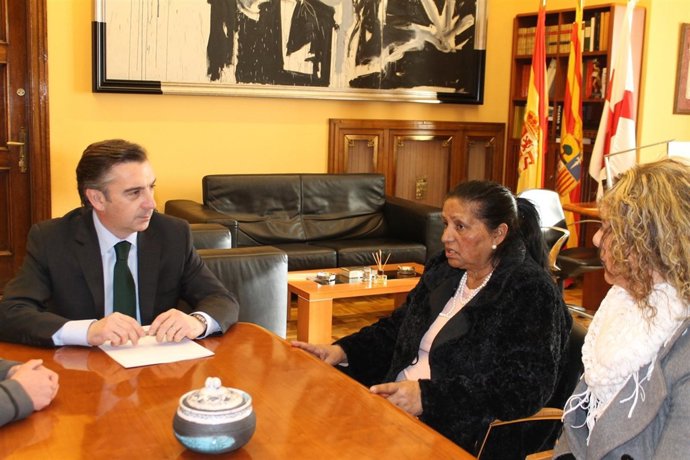 Beamonte se ha reunido este miércoles con Pilar Clavería, en la DPZ