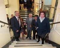 Griñán pide a Isofotón que "cumpla su obligación" y se siente "a negociar y llegar a acuerdos"