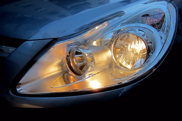 Faro de un coche