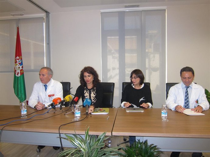 La consejera de Salud, María Jesús Montero, en el Virgen de las Nieves