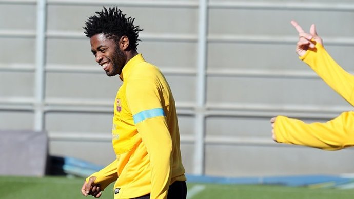 El jugador del FC Barcelona Alex Song en un entrenamiento