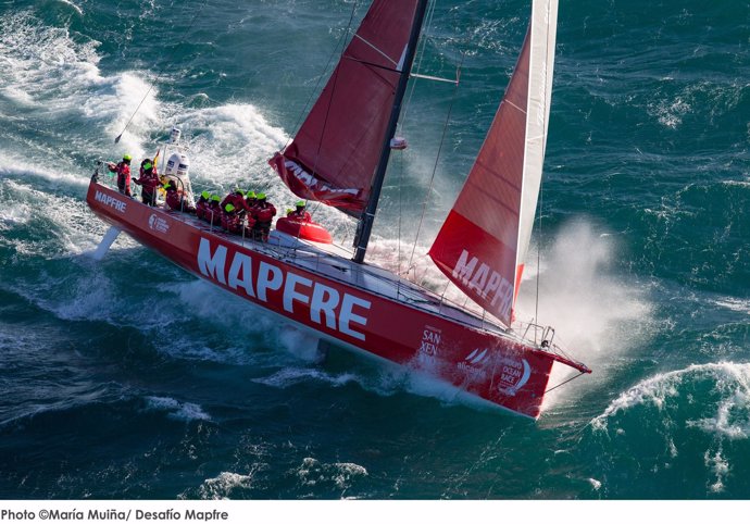 El barco "MAPFRE" intentará establecer un nuevo récord sobre la Ruta del Descubr