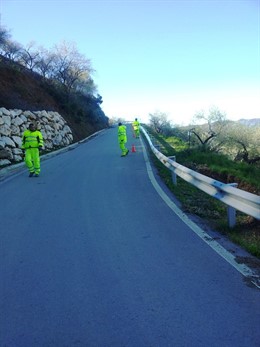 Reposición de los guardarraíles en la MA-3111