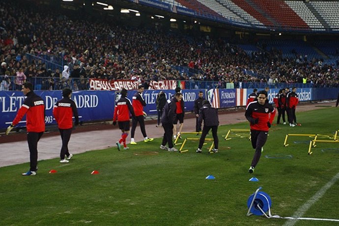 El Atlético de Madrid, arropado por 8.000 aficionados en el entrenamiento