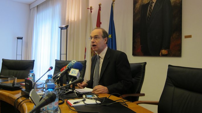 José Antonio Cagigas, Presidente Del Parlamento De Cantabria