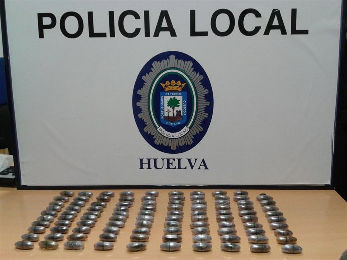 Bellotas de cannabis incautadas por la Policía Local de Huelva. 