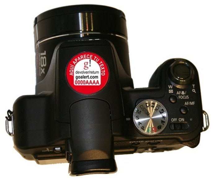Cámara con etiqueta de goalert.Com para objetos perdidos