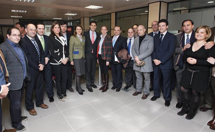 Cospedal visita el edificio para el Fomento de la Actividad