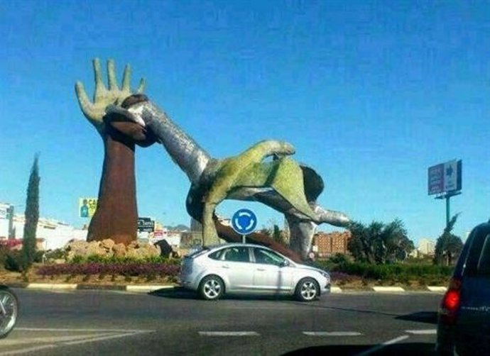 La escultura de Ripollés que cayó por el viento