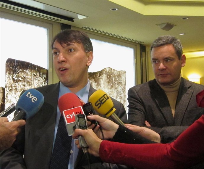 Joaquim Boch (i) y Miguel Ángel Martín (d)