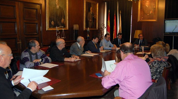 Reunión para explicar las actuaciones en Mariano Granados