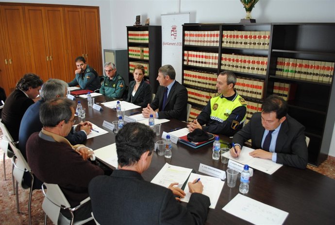 Sánchez de León en la Junta Local de Seguridad de Oliva