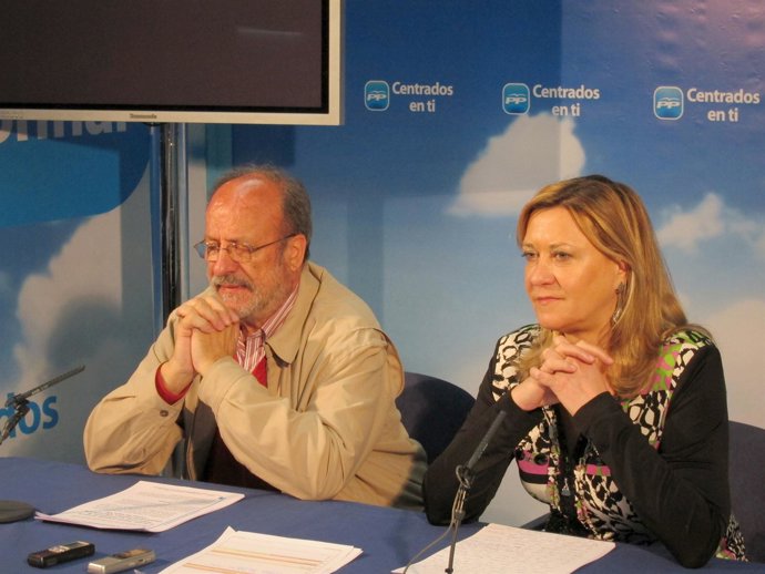 Francisco Javier León De La Riva Y Pilar Del Olmo