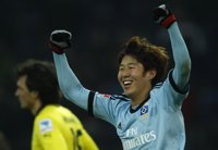 Fútbol/Bundesliga.- (Crónica) El Borussia Dortmund se deja sorprender por el Hamburgo (1-4)