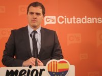 C's pide a Camacho y Navarro responsabilidades políticas ante actitudes propias "de la mafia"