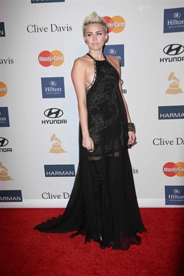 Miley Cyrus e a fiesta pre-grammy