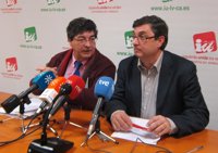 Centella (IU): "Si ha habido sobres en determinadas sedes políticas, ha habido muchos más en otras sedes empresariales"