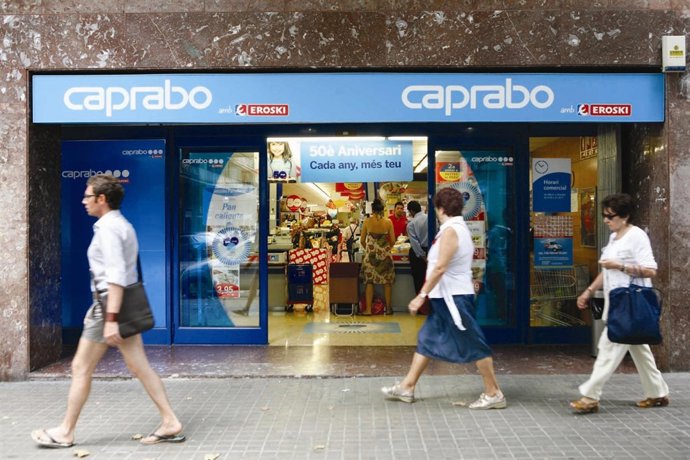Tienda Caprabo Desde El Exterior
