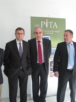 Visita del presidente del Parlamento andaluz al PITA, Manuel Gracia 