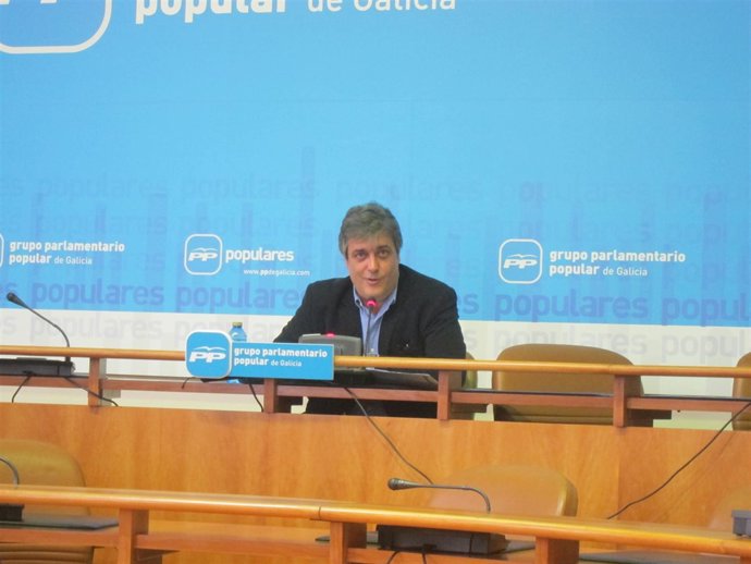 Pedro Puy en el Parlamento.