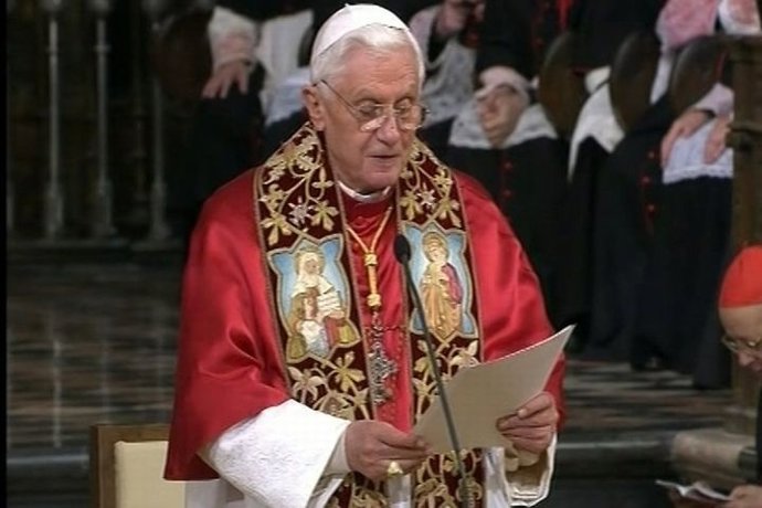 Benedicto XVI anuncia que abandonará el Pontificado