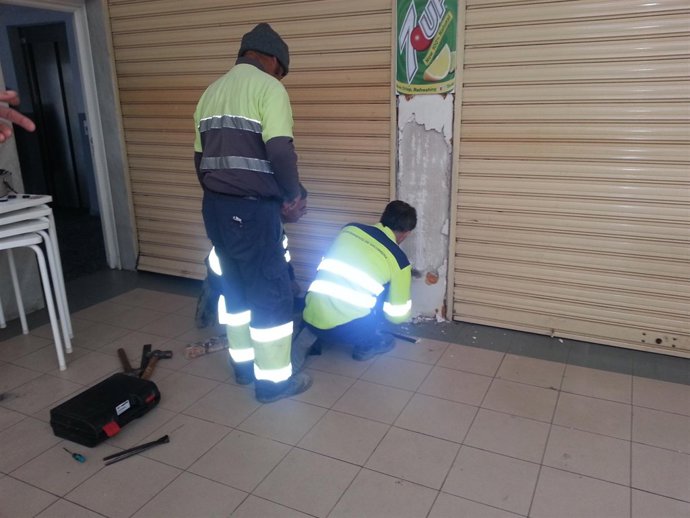 Roban en el mercado de Salobreña